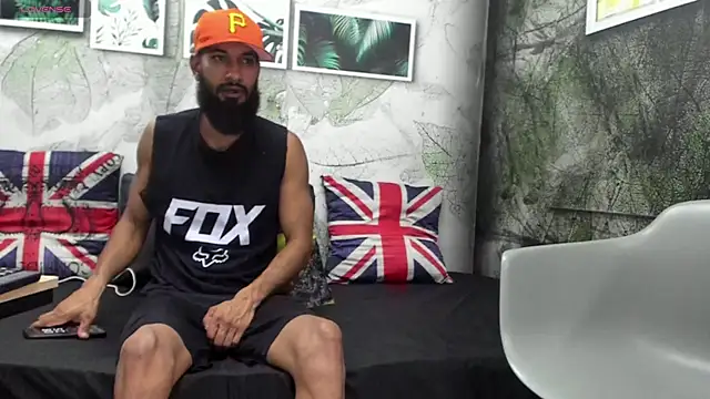 Snapshot of Damian_Shakur chatting on 05-01-26, 01:26 Damian Shakur online show from 05-01-26, 01:26