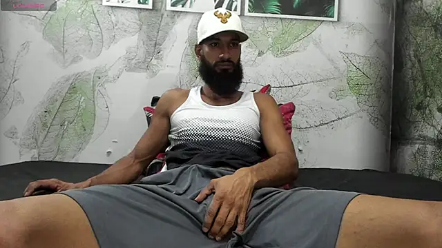Snapshot of Damian_Shakur chatting on 05-11-26, 02:12 Damian Shakur online show from 05-11-26, 02:12