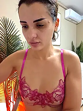 Snapshot of NaughtyChloe chatting on 09-13-25, 05:18 NaughtyChloe online show from 09-13-25, 05:18