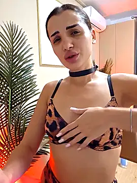 Snapshot of NaughtyChloe chatting on 10-06-25, 02:03 NaughtyChloe online show from 10-06-25, 02:03