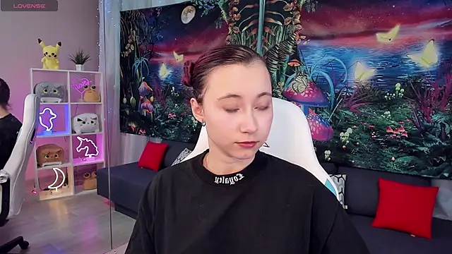 ClaraParks online show from 10-14-25, 05:58