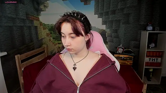 ClaraParks online show from 04-27-26, 09:57