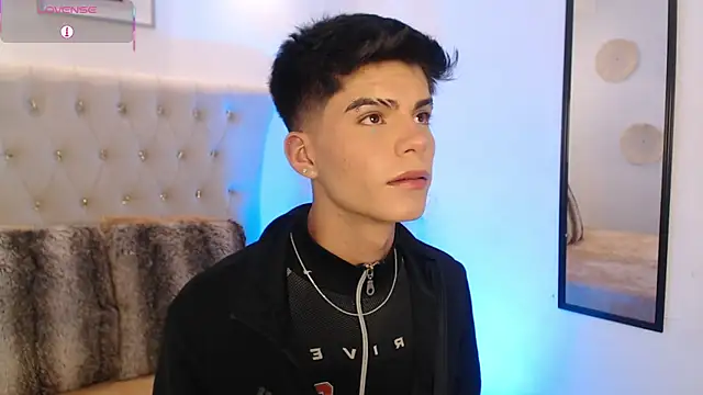 Dulcey  online show from 09-28-25, 01:00