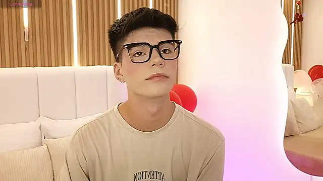 Dulcey  online show from 02-14-26, 03:58