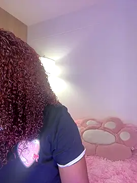  Zahara  online show from 10-18-25, 10:43