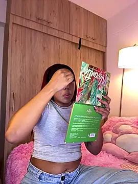  Zahara  online show from 12-22-25, 11:02