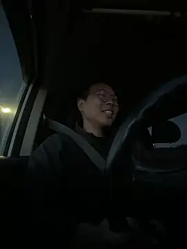 Snapshot of koukou322 chatting on 12-21-25, 09:44 koukou322 online show from 12-21-25, 09:44