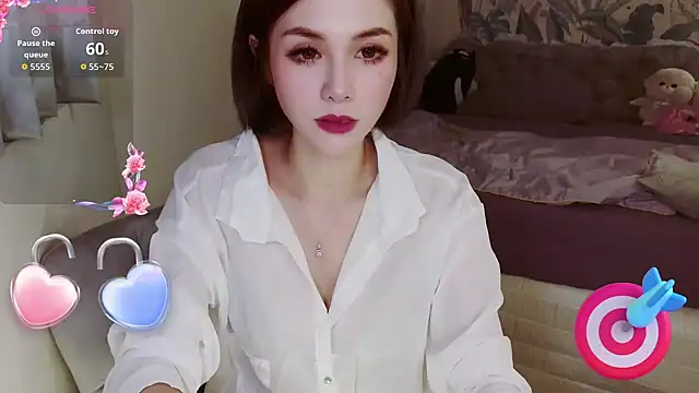 Snapshot of maya057000 chatting on 11-06-25, 03:57 maya057000 online show from 11-06-25, 03:57