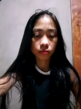 Snapshot of SweetMissPinay18 chatting on 06-18-26, 04:44 SweetMissPinay18 online show from 06-18-26, 04:44