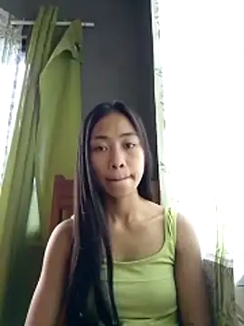 Snapshot of SweetMissPinay18 chatting on 06-19-26, 06:40 SweetMissPinay18 online show from 06-19-26, 06:40