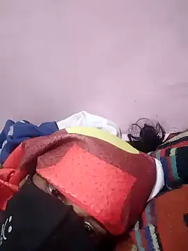 Snapshot of amolicars chatting on 10-11-25, 12:58 amolicars online show from 10-11-25, 12:58