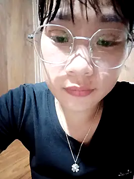 Snapshot of Maimai00 chatting on 09-10-25, 06:46 Maimai00 online show from 09-10-25, 06:46