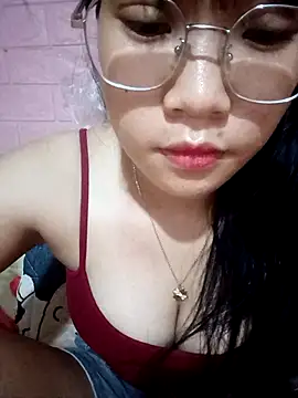 Snapshot of Maimai00 chatting on 09-20-25, 02:07 Maimai00 online show from 09-20-25, 02:07