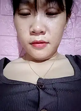Snapshot of Maimai00 chatting on 10-01-25, 02:23 Maimai00 online show from 10-01-25, 02:23