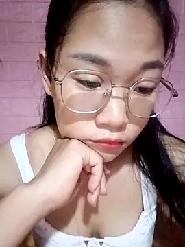 Snapshot of Maimai00 chatting on 10-10-25, 12:20 Maimai00 online show from 10-10-25, 12:20