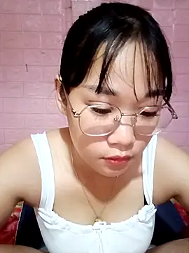 Snapshot of Maimai00 chatting on 10-18-25, 04:04 Maimai00 online show from 10-18-25, 04:04