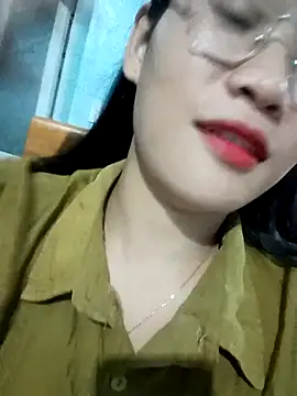 Snapshot of Maimai00 chatting on 10-20-25, 01:11 Maimai00 online show from 10-20-25, 01:11