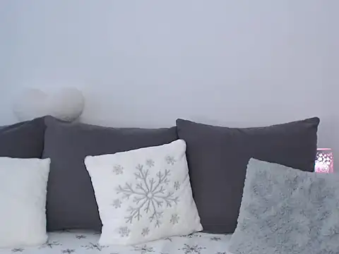 RoxanneLiss online show from 12-14-25, 12:43