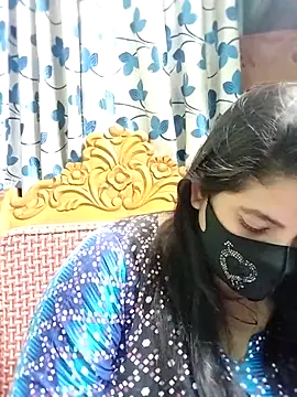 Snapshot of Sofia-0 chatting on 10-13-25, 06:19 Sofia-0 online show from 10-13-25, 06:19