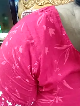 Snapshot of Sofia-0 chatting on 10-18-25, 06:19 Sofia-0 online show from 10-18-25, 06:19