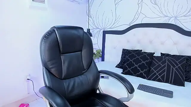 Jim twink online show from 02-04-26, 07:42