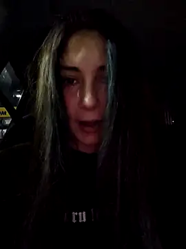 Snapshot of SaraViss20 chatting on 09-10-25, 06:08 SaraViss20 online show from 09-10-25, 06:08