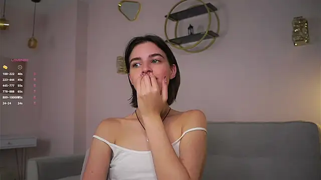 Snapshot of EleneButton chatting on 11-27-25, 01:51 EleneButton online show from 11-27-25, 01:51