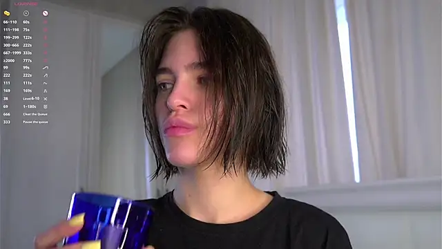 EleneButton online show from 04-10-26, 01:11