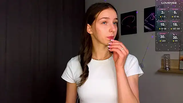 Snapshot of Made_for_Love chatting on 09-24-25, 02:09 Made for Love online show from 09-24-25, 02:09