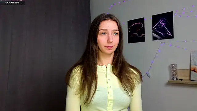 Snapshot of Made_for_Love chatting on 10-17-25, 02:19 Made for Love online show from 10-17-25, 02:19