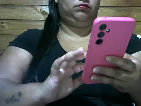 Snapshot of MARRENTINHA34 chatting on 10-04-25, 12:58 MARRENTINHA34 online show from 10-04-25, 12:58