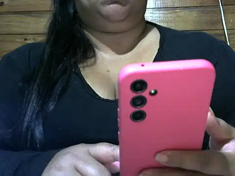 Snapshot of MARRENTINHA34 chatting on 10-06-25, 06:38 MARRENTINHA34 online show from 10-06-25, 06:38