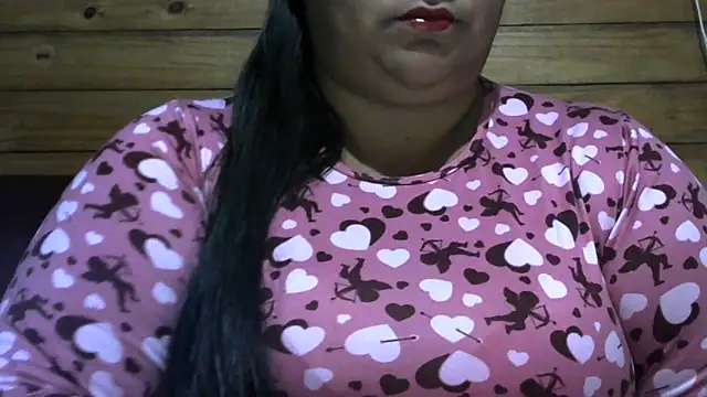 Snapshot of MARRENTINHA34 chatting on 06-05-26, 11:27 MARRENTINHA34 online show from 06-05-26, 11:27