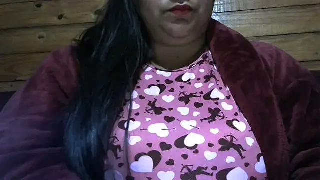Snapshot of MARRENTINHA34 chatting on 06-17-26, 02:29 MARRENTINHA34 online show from 06-17-26, 02:29