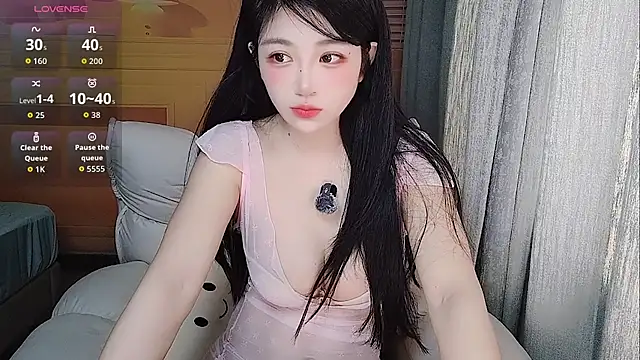 Snapshot of Coco--01 chatting on 05-19-26, 12:49 Coco--01 online show from 05-19-26, 12:49