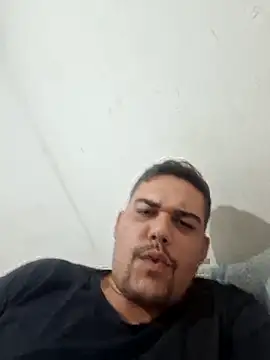 Snapshot of feehzungi0000 chatting on 11-24-25, 03:06 feehzungi0000 online show from 11-24-25, 03:06