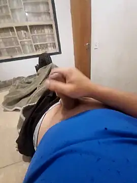 feehzungi0000 online show from 03-31-26, 01:51