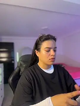JuanitaMore01 online show from 05-29-26, 08:40