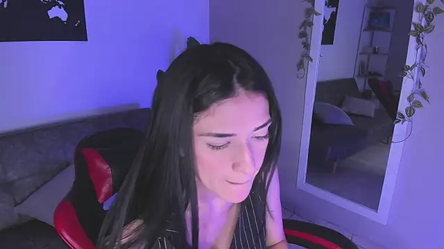 ZoeValencia1 online show from 07-04-26, 12:44