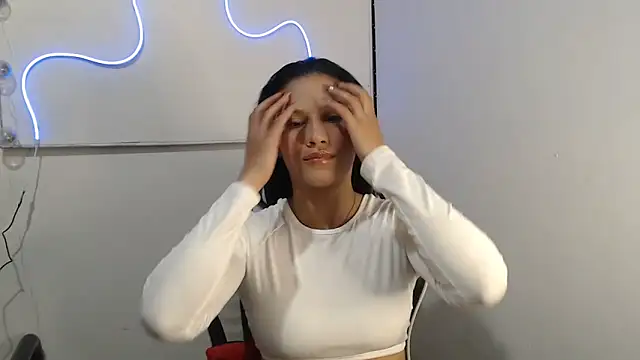 Snapshot of JessGarcia chatting on 11-24-25, 04:29 JessGarcia online show from 11-24-25, 04:29