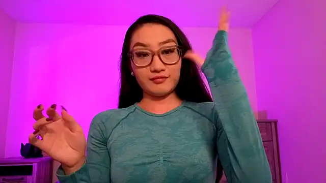 Aliciaz3 online show from 10-05-25, 05:22