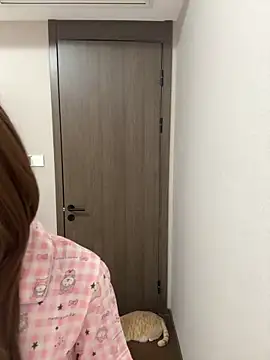 EnEn xiaobao online show from 12-17-25, 12:55