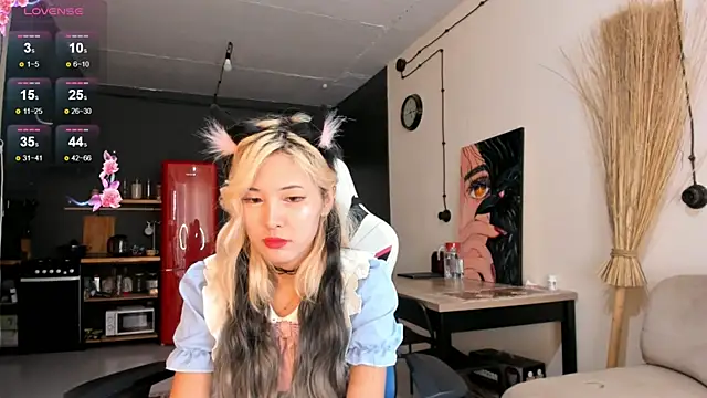 Snapshot of Korean_blink chatting on 10-24-25, 05:15 Korean blink online show from 10-24-25, 05:15