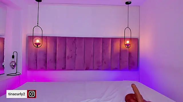 Tina curly online show from 09-30-25, 03:33