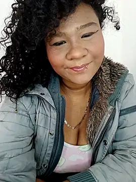 Snapshot of Kymy_marquez chatting on 09-20-25, 04:52 Kymy marquez online show from 09-20-25, 04:52