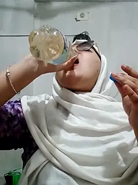 Nusrat-N online show from 04-28-26, 04:34