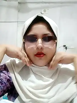 Nusrat-N online show from 05-18-26, 04:07