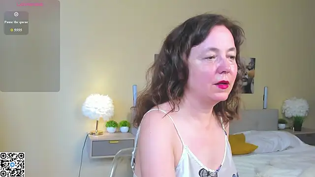 Kira Adler online show from 06-07-26, 12:59
