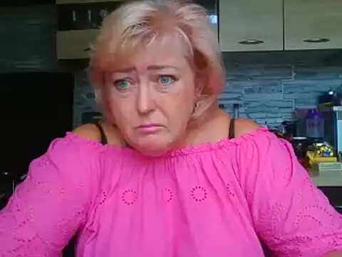 Snapshot of TerezaVelvet chatting on 09-27-25, 08:30 TerezaVelvet online show from 09-27-25, 08:30