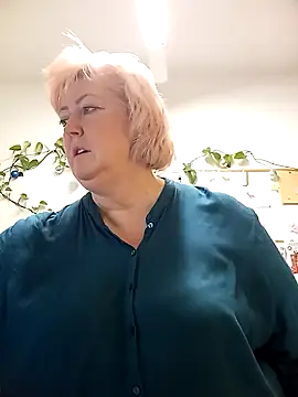 Snapshot of TerezaVelvet chatting on 09-30-25, 05:12 TerezaVelvet online show from 09-30-25, 05:12